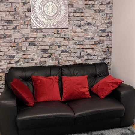 Stunning 1 Bedroom Apartment In Dagenham Bagian luar foto