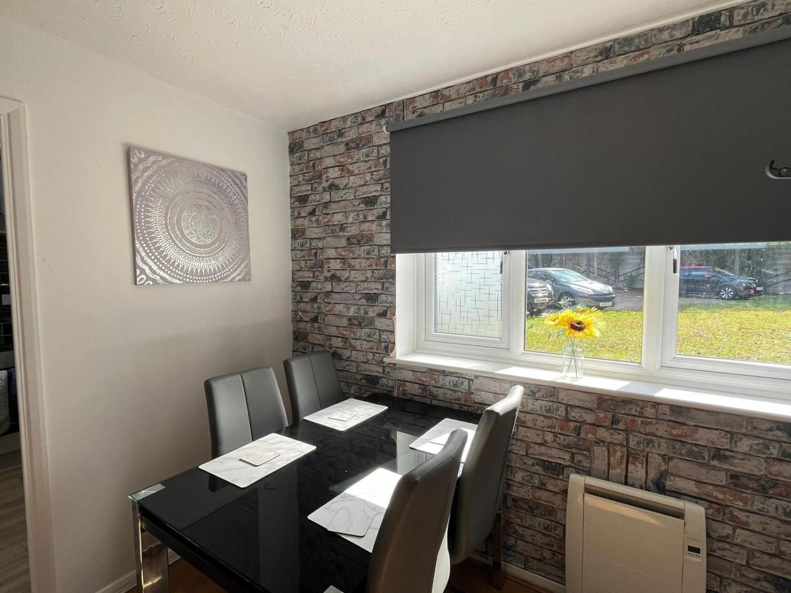 Stunning 1 Bedroom Apartment In Dagenham Bagian luar foto