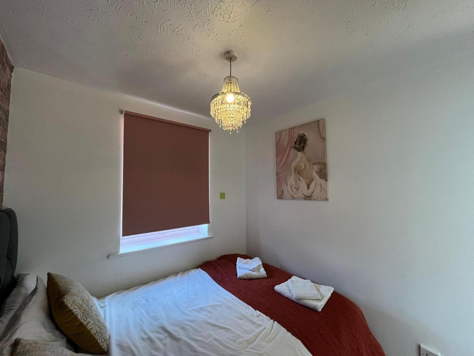 Stunning 1 Bedroom Apartment In Dagenham Bagian luar foto