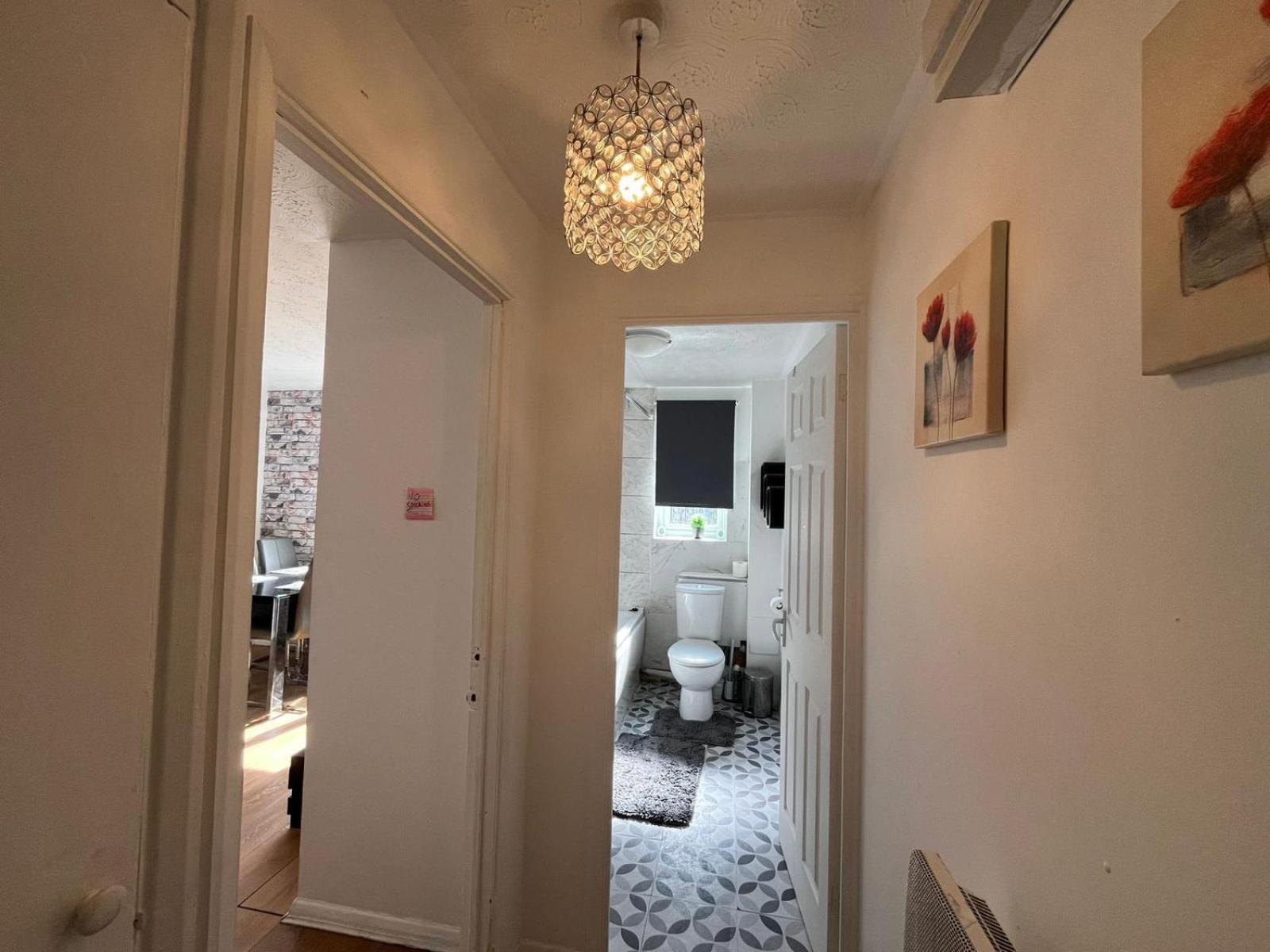 Stunning 1 Bedroom Apartment In Dagenham Bagian luar foto